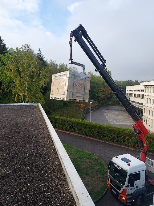 Installation de panneaux solaires chez PERRIN, ça démarre ...